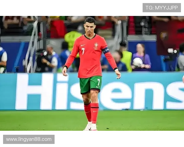 C罗是否依赖体系？战术角色与自主进攻能力解析